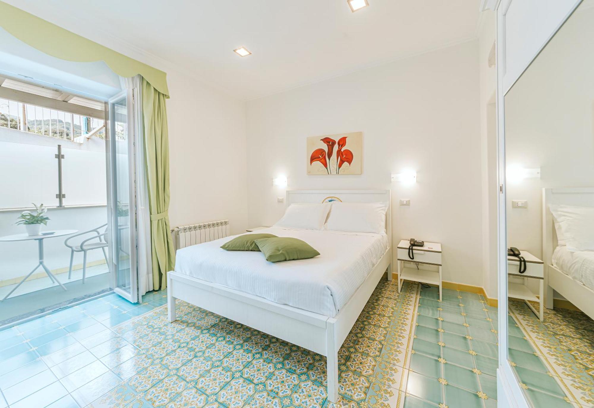 Hotel La Madonnina Casamicciola Terme Bagian luar foto